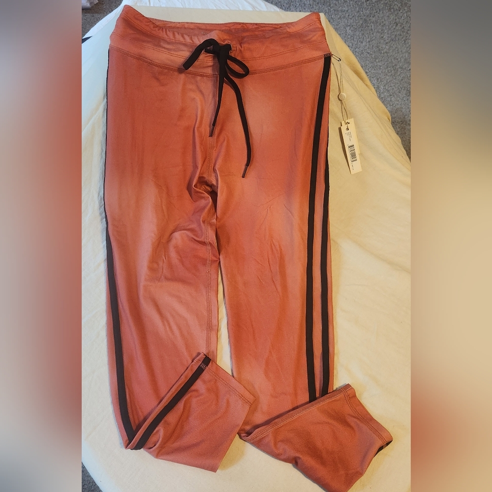 NWT Max Studio Rust Leggings with Black Accents Size Medium. Above Ankle Length - Picture 1 of 5